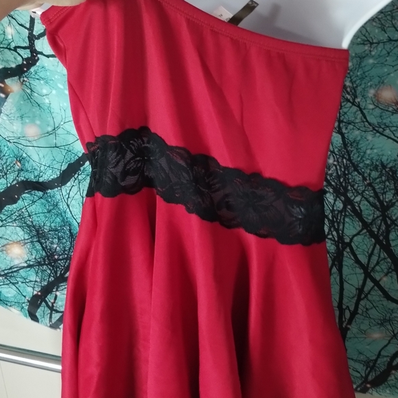 Red Strapless Dress - Picture 4 of 6